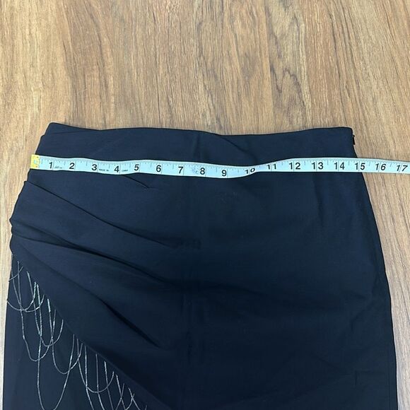 BEBE Black Side Ruched Mini Skirt with Chain Details. Sz 2 - Picture 6 of 14